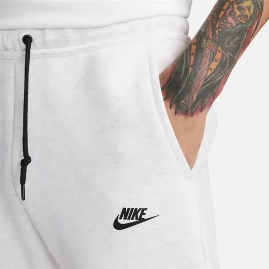 Костюм Nike Sportswear Tech Fleece Windrunner FB7921-051_FB8002-051