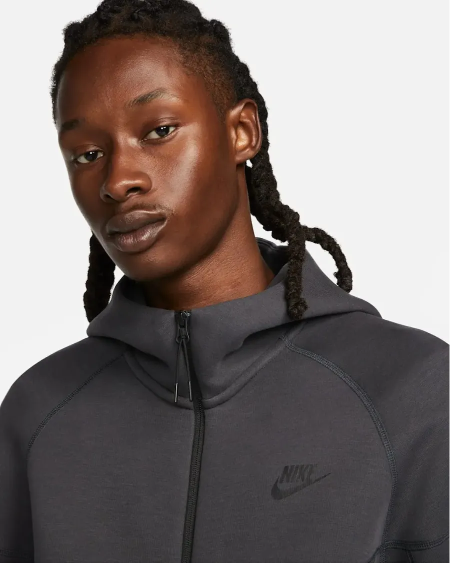 Костюм Nike Sportswear Tech Fleece Windrunner FB7921-060_FB8002-010