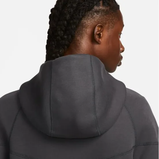 Костюм Nike Sportswear Tech Fleece Windrunner FB7921-060_FB8002-010