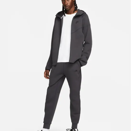 Костюм Nike Sportswear Tech Fleece Windrunner FB7921-060_FB8002-060