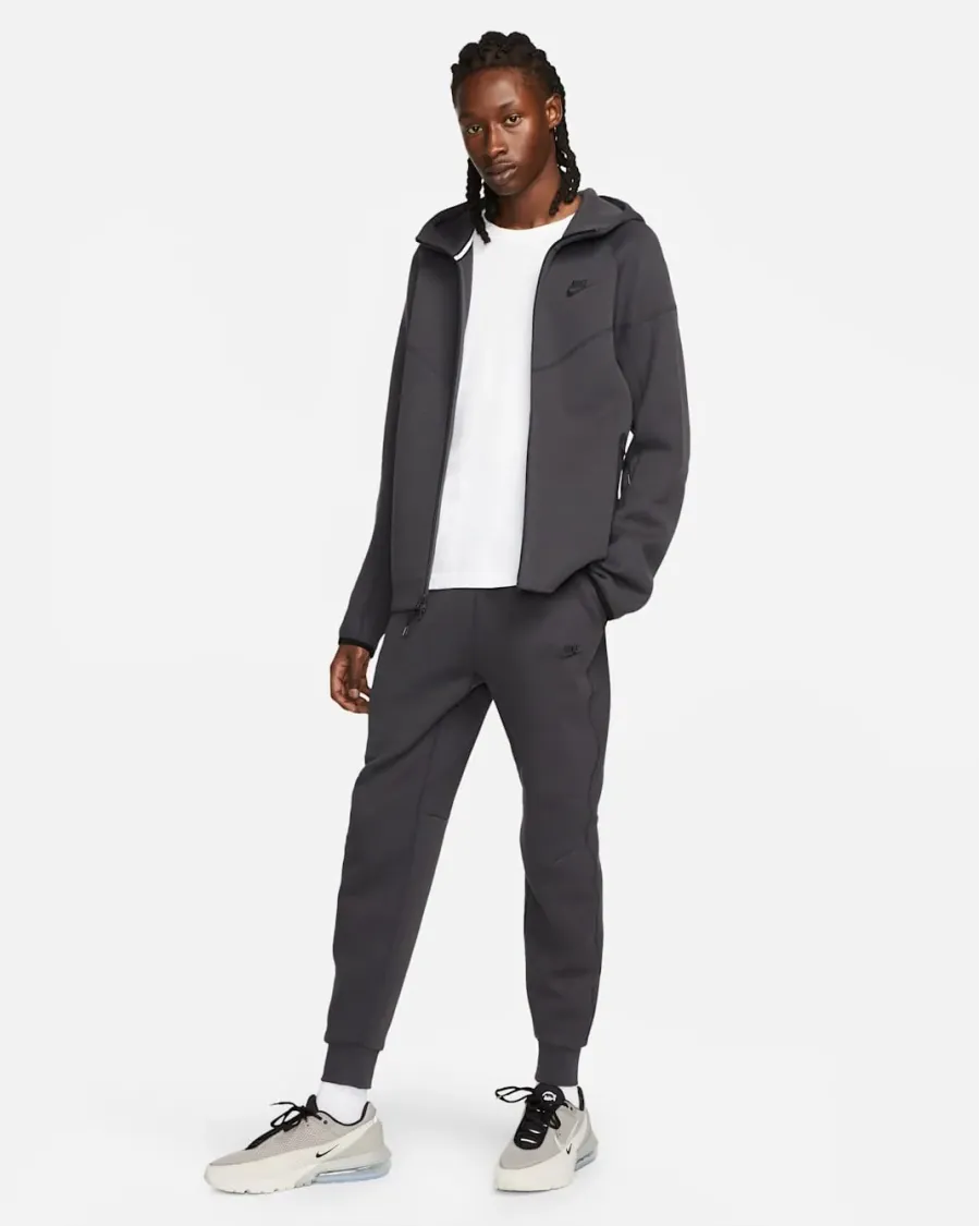 Костюм Nike Sportswear Tech Fleece Windrunner FB7921-060_FB8002-060