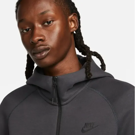 Костюм Nike Sportswear Tech Fleece Windrunner FB7921-060_FB8002-060