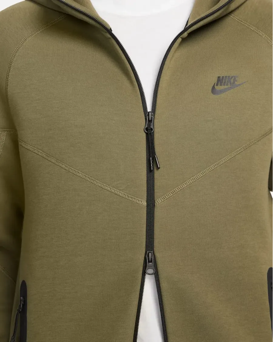 Костюм Nike Sportswear Tech Fleece Windrunner FB7921-222_FB8002-222