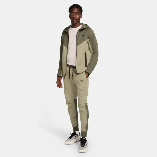 Кофта Nike Sportswear Tech Fleece Windrunner FB7921-276