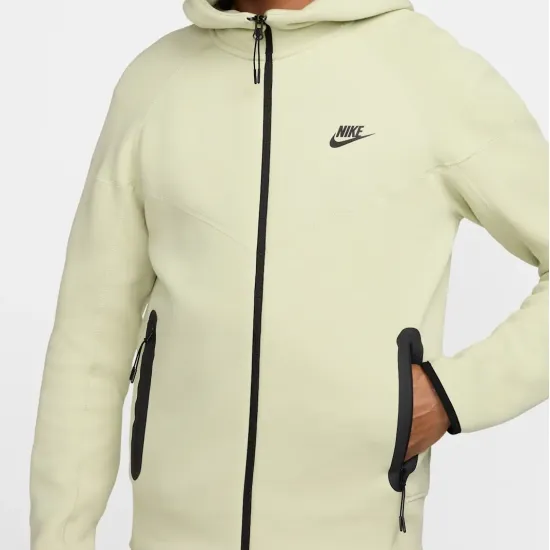 Кофта Nike Sportswear Tech Fleece Windrunner FB7921-371