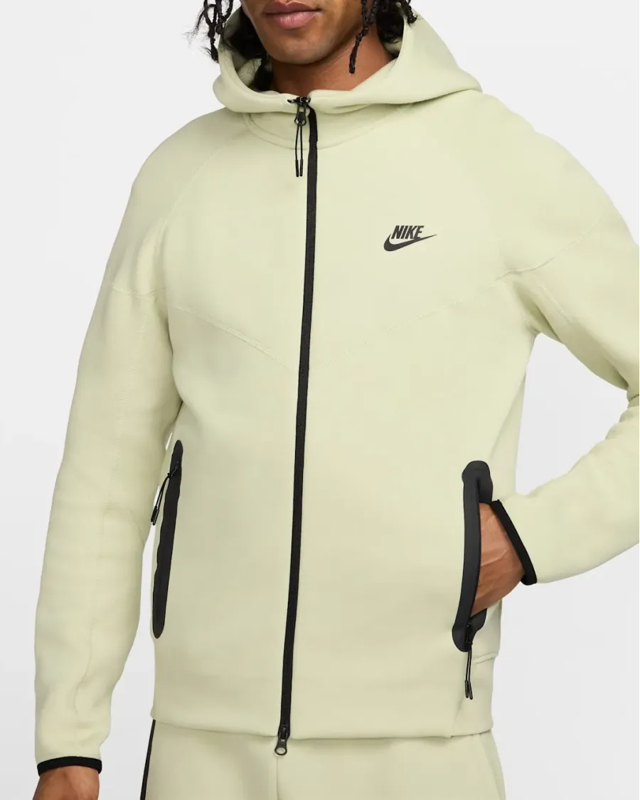Кофта Nike Sportswear Tech Fleece Windrunner FB7921-371