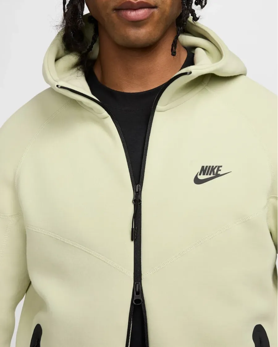 Кофта Nike Sportswear Tech Fleece Windrunner FB7921-371