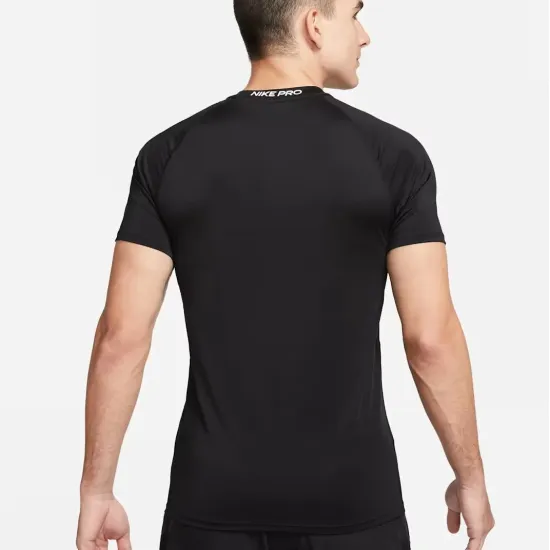 Футболка Nike Pro Dri-FIT Slim FB7929-010