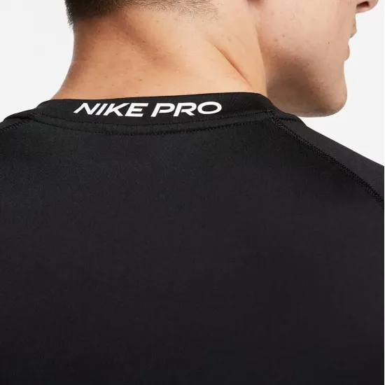 Футболка Nike Pro Dri-FIT Slim FB7929-010