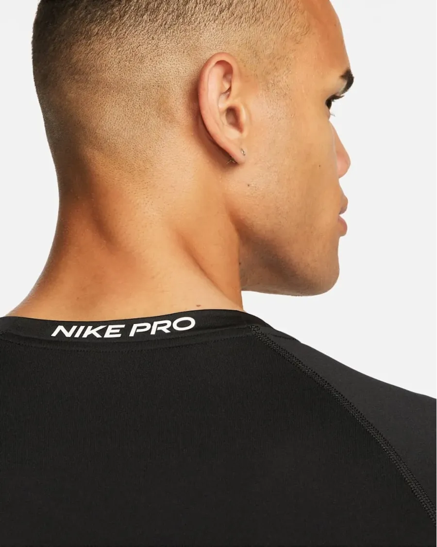 Футболка Nike Pro Dri-FIT Tight Top SS FB7932-010