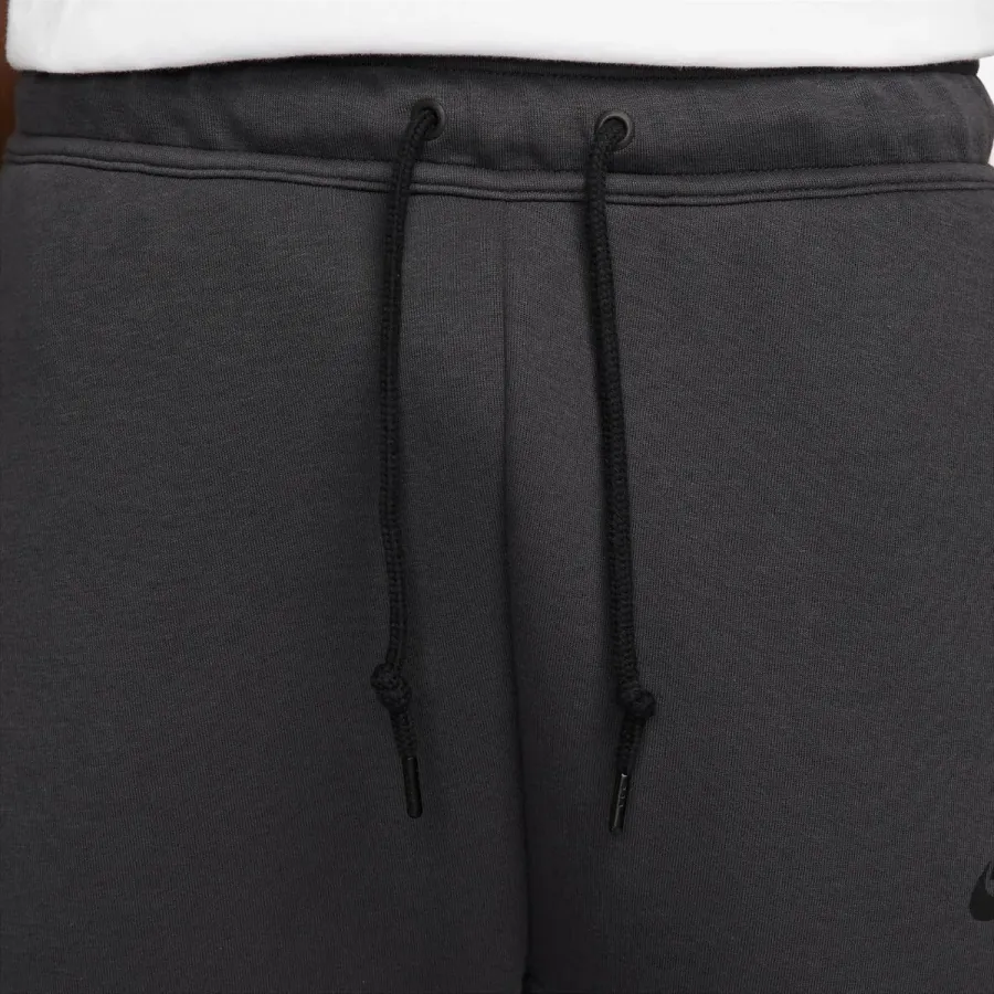 Спортивні штани Nike Sportswear Tech Fleece FB8002-060
