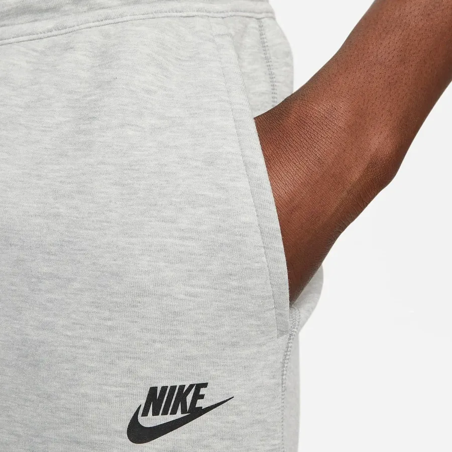 Спортивні штани Nike Sportswear Tech Fleece FB8002-063