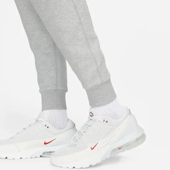Спортивні штани Nike Sportswear Tech Fleece FB8002-063