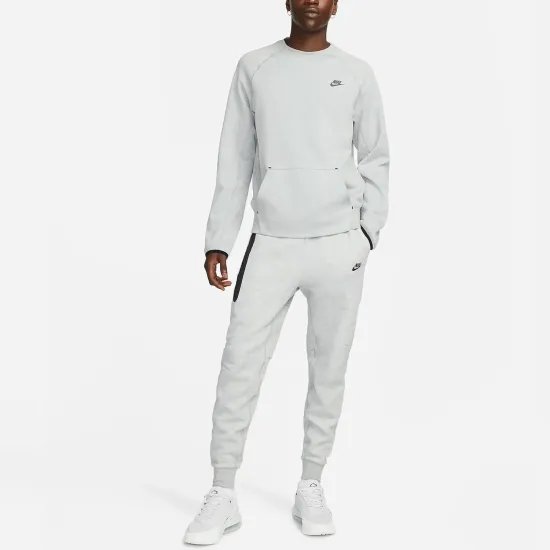 Спортивні штани Nike Sportswear Tech Fleece FB8002-063