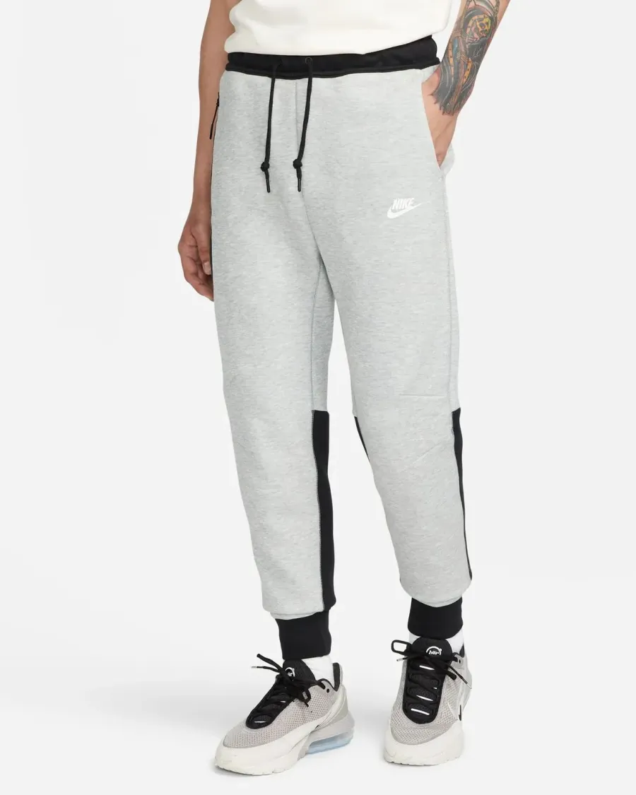 Спортивні штани Nike Sportswear Tech Fleece FB8002-064