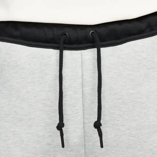 Спортивні штани Nike Sportswear Tech Fleece FB8002-064