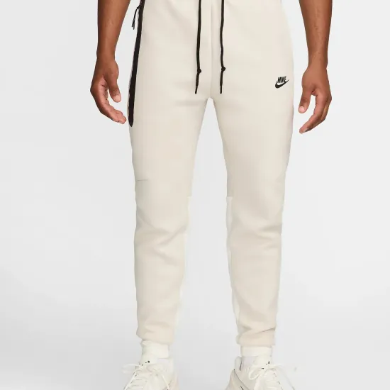 Спортивні штани Nike Sportswear Tech Fleece FB8002-104