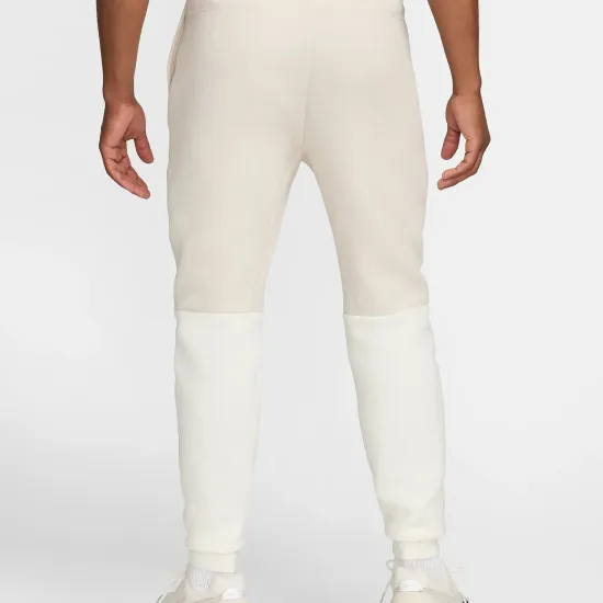 Спортивні штани Nike Sportswear Tech Fleece FB8002-104