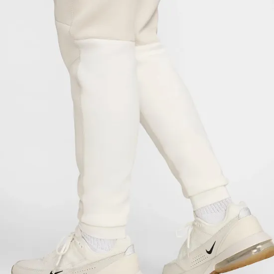 Спортивні штани Nike Sportswear Tech Fleece FB8002-104