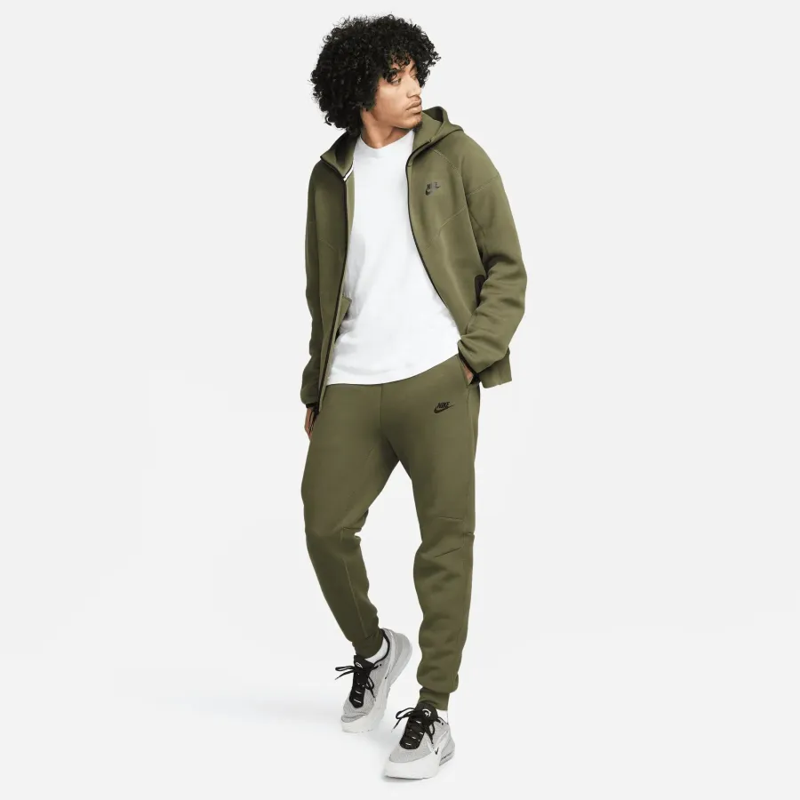 Спортивні штани Nike Sportswear Tech Fleece FB8002-222