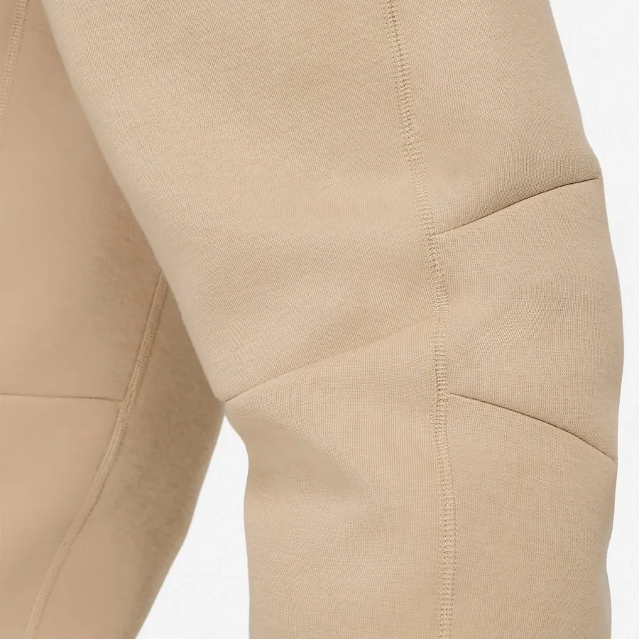 Спортивні штани Nike Sportswear Tech Fleece FB8002-247