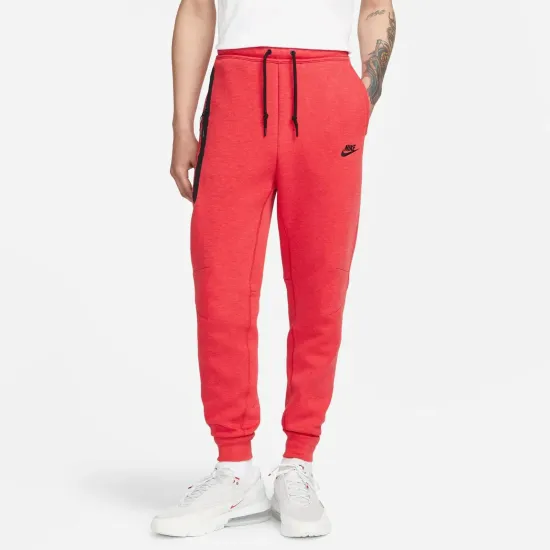 Спортивні штани Nike Sportswear Tech Fleece FB8002-672