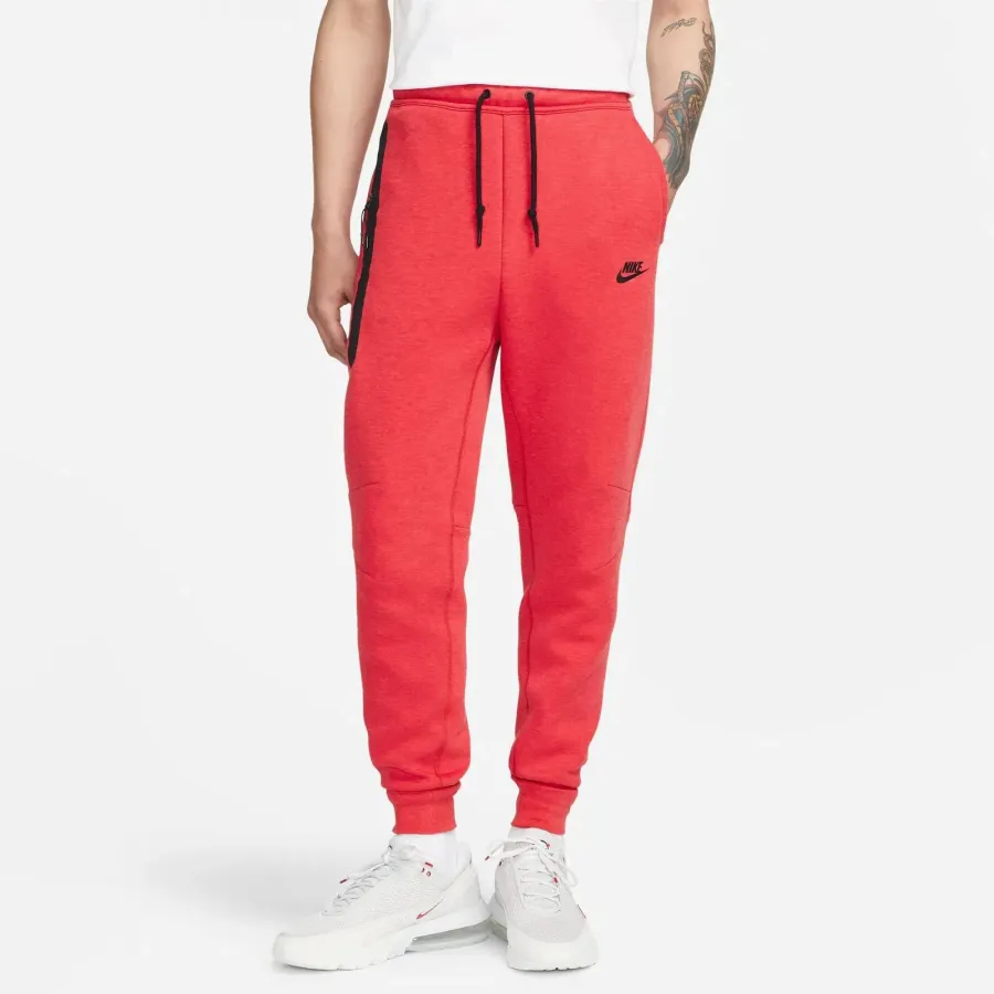 Спортивні штани Nike Sportswear Tech Fleece FB8002-672