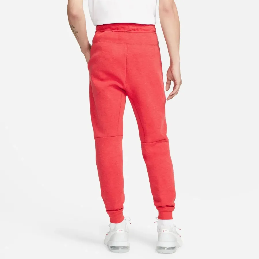 Спортивні штани Nike Sportswear Tech Fleece FB8002-672