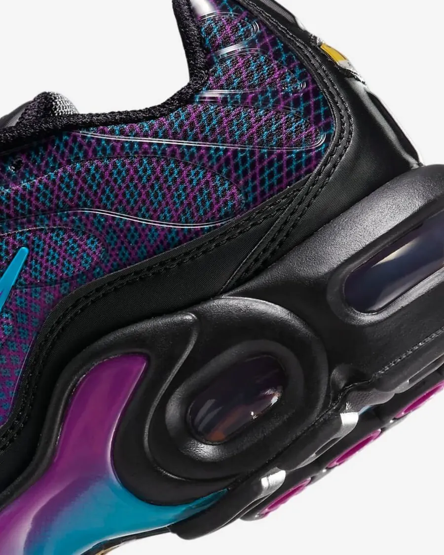 Кросівки Nike Air Max Plus FB8027-001