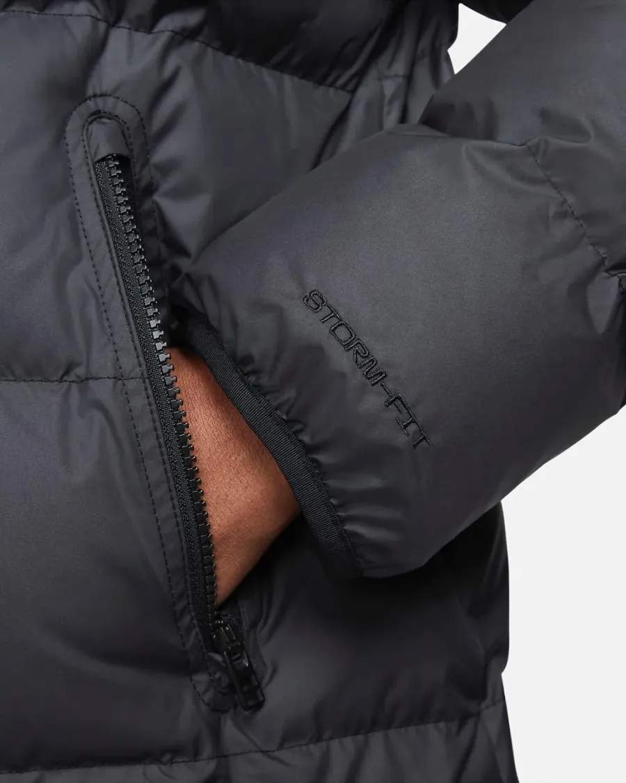 Пуховик Nike Storm-Fit Windrunner Primaloft FB8189-010