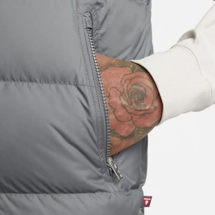 Жилетка Nike Storm-FIT Windrunner Primaloft FB8193-077