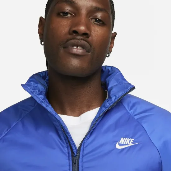 Куртка Nike Windrunner Storm-FIT Midweight FB8195-410