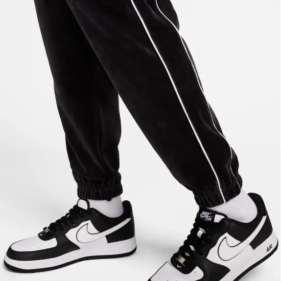 Штани Nike Sportswear Club Velour Track FB8234-010