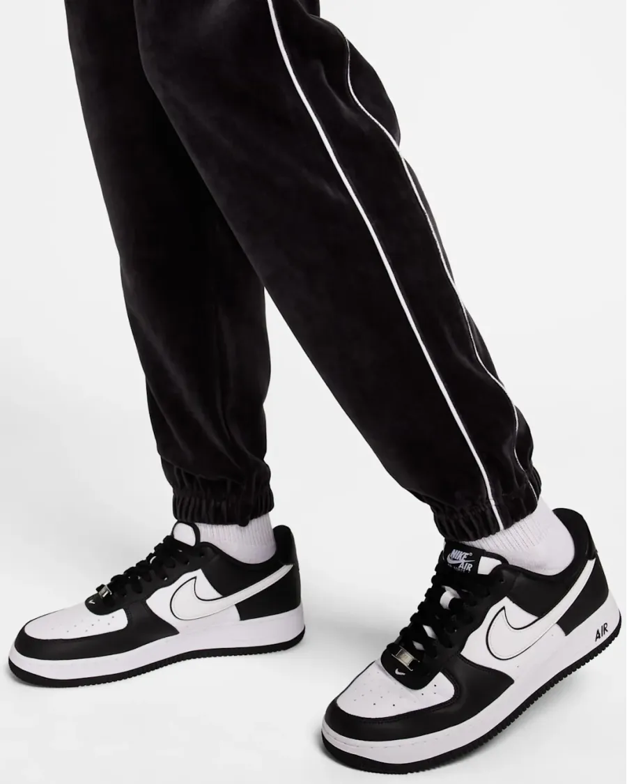 Штани Nike Sportswear Club Velour Track FB8234-010