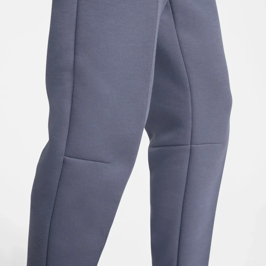 Спортивні штани Nike Sportswear Tech Fleece FB8330-003
