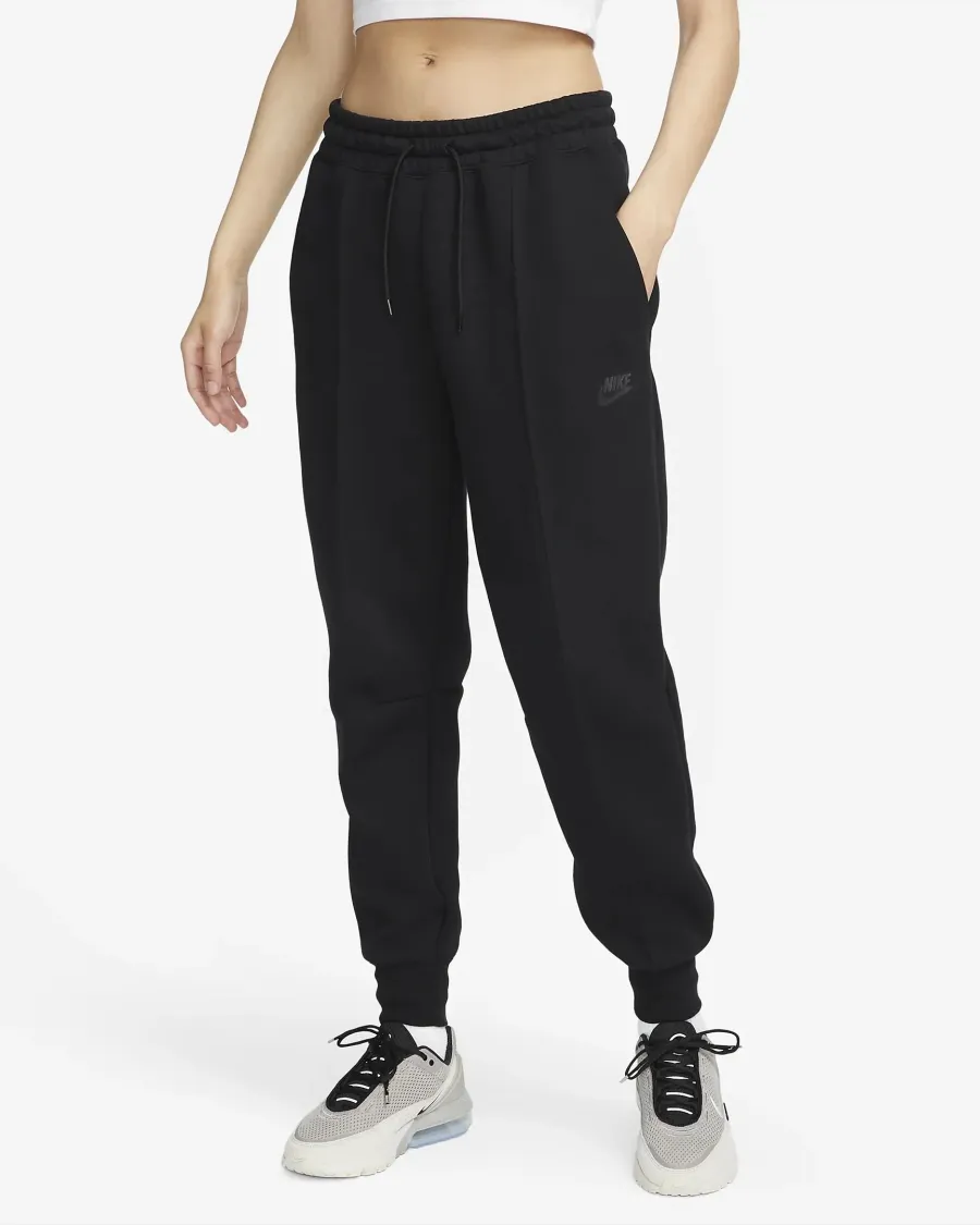 Спортивні штани Nike Sportswear Tech Fleece FB8330-010