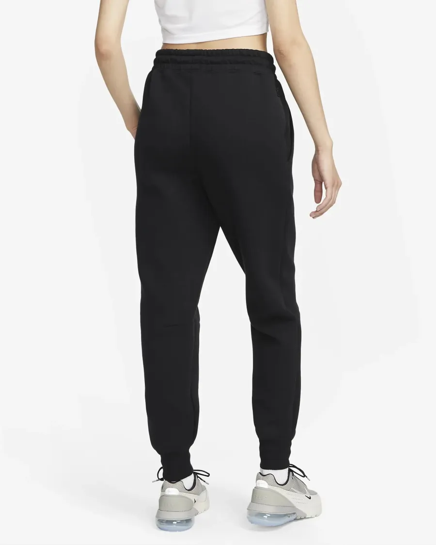 Спортивні штани Nike Sportswear Tech Fleece FB8330-010