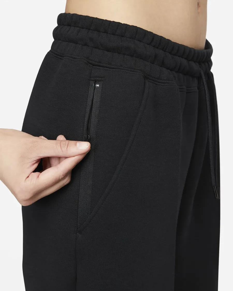 Спортивні штани Nike Sportswear Tech Fleece FB8330-010