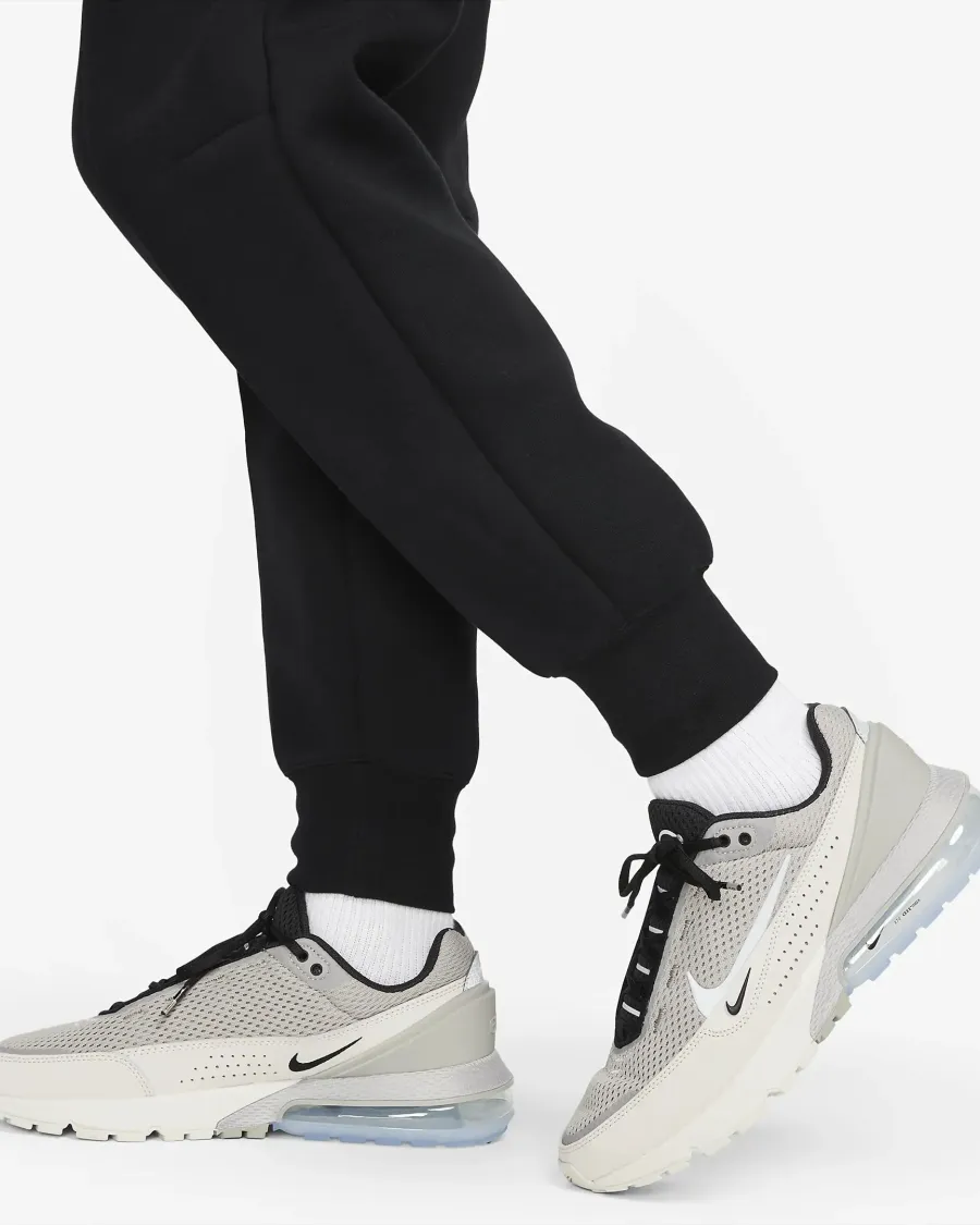 Спортивні штани Nike Sportswear Tech Fleece FB8330-010