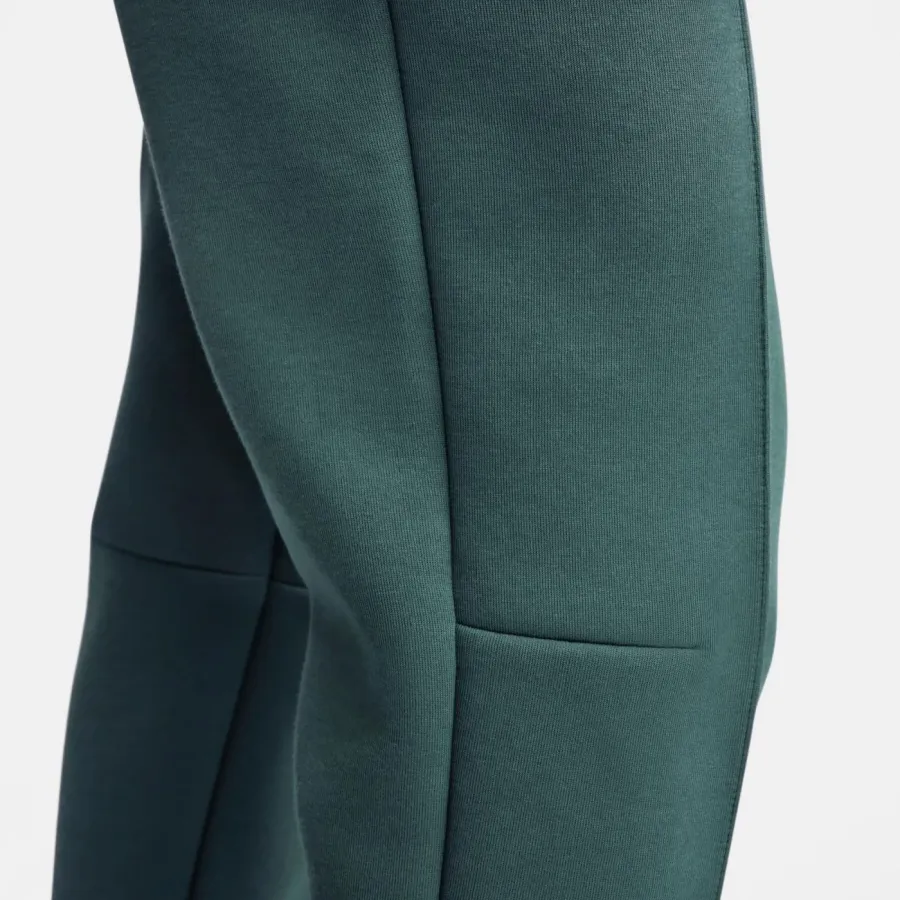 Спортивні штани Nike Sportswear Tech Fleece FB8330-328
