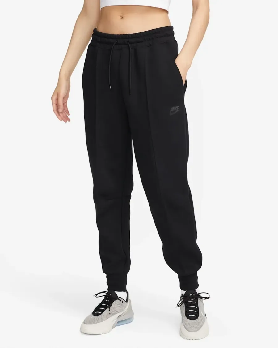 Костюм Nike Sportswear Tech Fleece Windrunner FB8338-010_FB8330-010