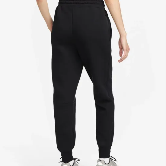Костюм Nike Sportswear Tech Fleece Windrunner FB8338-010_FB8330-010