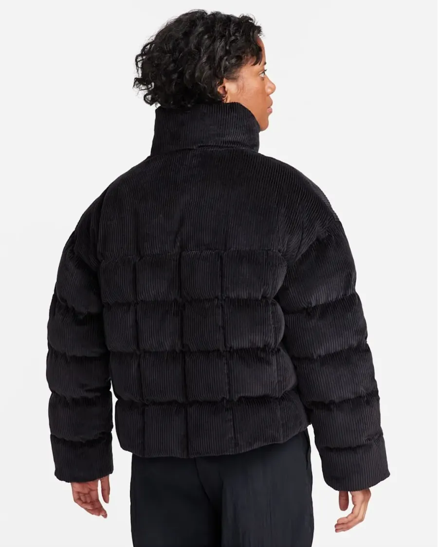 Куртка Nike Sportswear Essential Therma-FIT FB8727-010