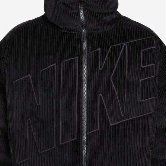 Куртка Nike Sportswear Essential Therma-FIT FB8727-010