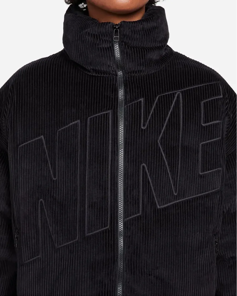 Куртка Nike Sportswear Essential Therma-FIT FB8727-010