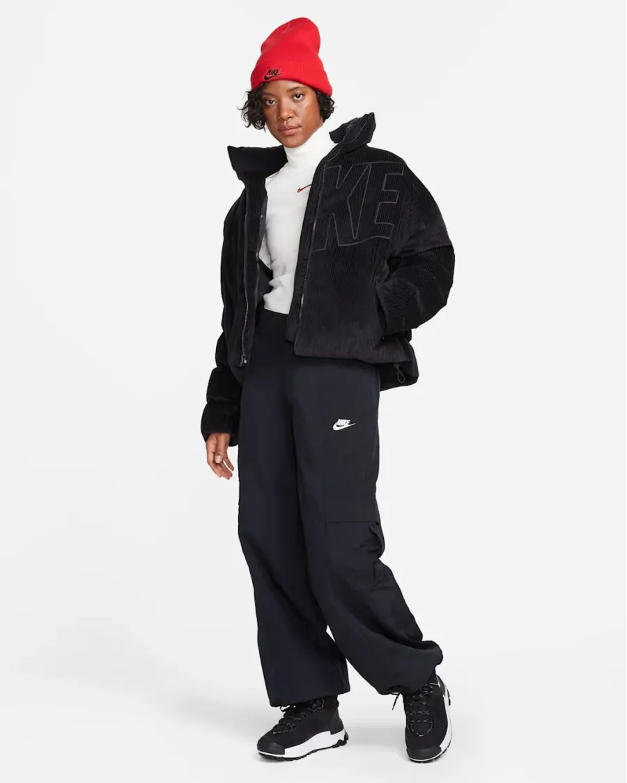 Куртка Nike Sportswear Essential Therma-FIT FB8727-010