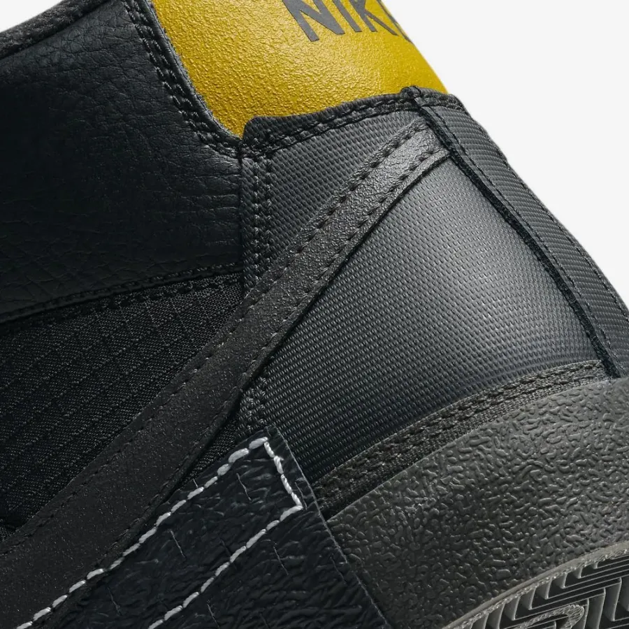 Кросівки Nike Blazer Mid Pro Club FB8891-001