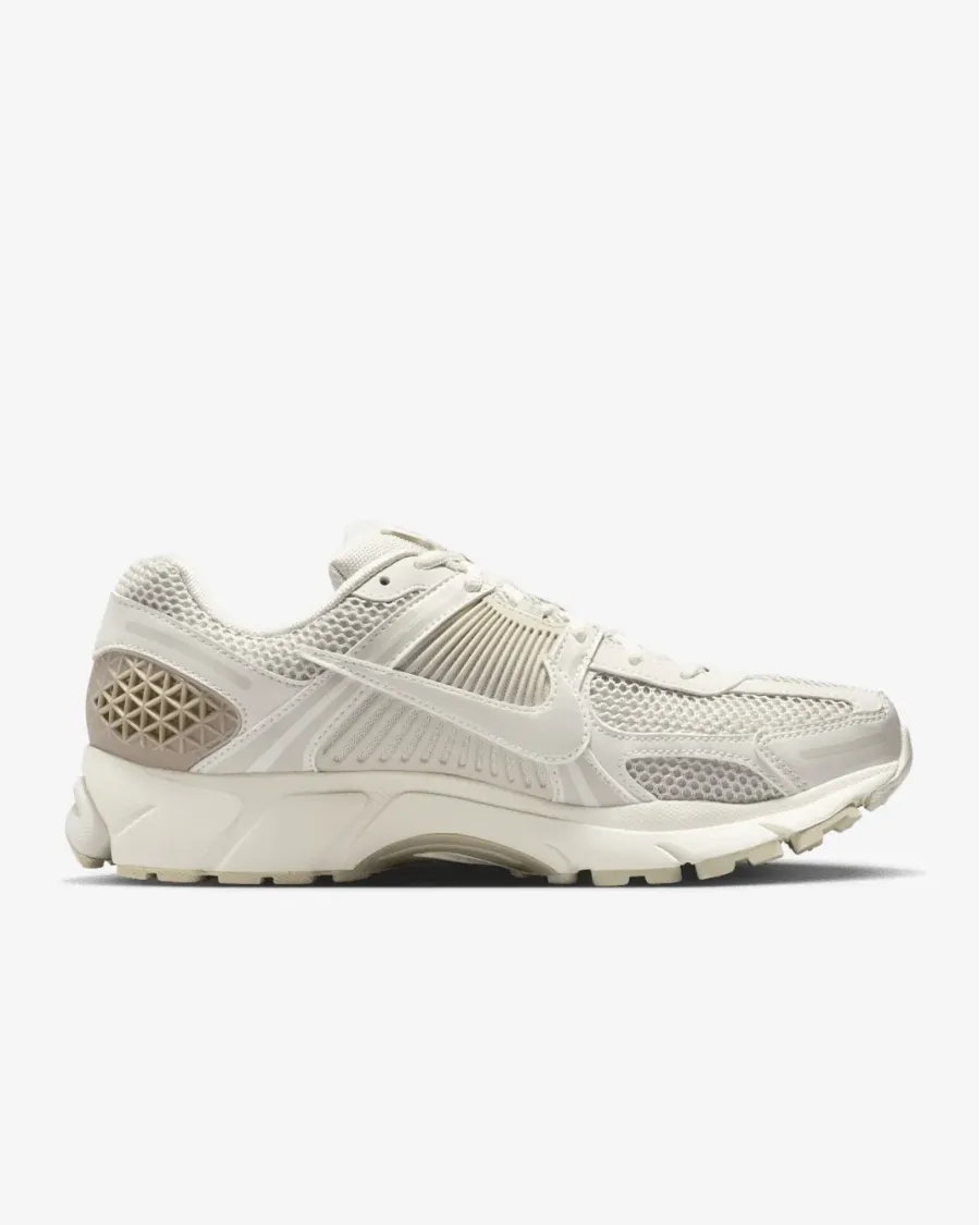 Кросівки Nike Air Zoom Vomero 5 FB9149-006