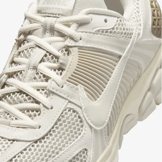 Кросівки Nike Air Zoom Vomero 5 FB9149-006