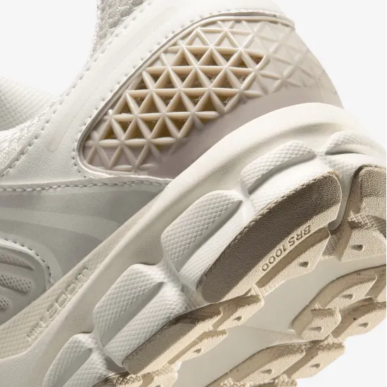 Кросівки Nike Air Zoom Vomero 5 FB9149-006